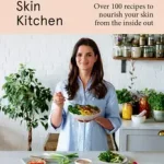 Alacsony ár HAPPY SKIN KITCHEN: Over 100 recipes to nourish your skin from the inside out [not-US] byRossi, Elisa;