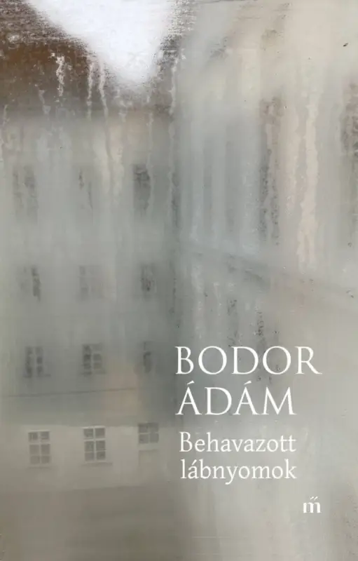 Kedvezményes ár Behavazott lábnyomok
